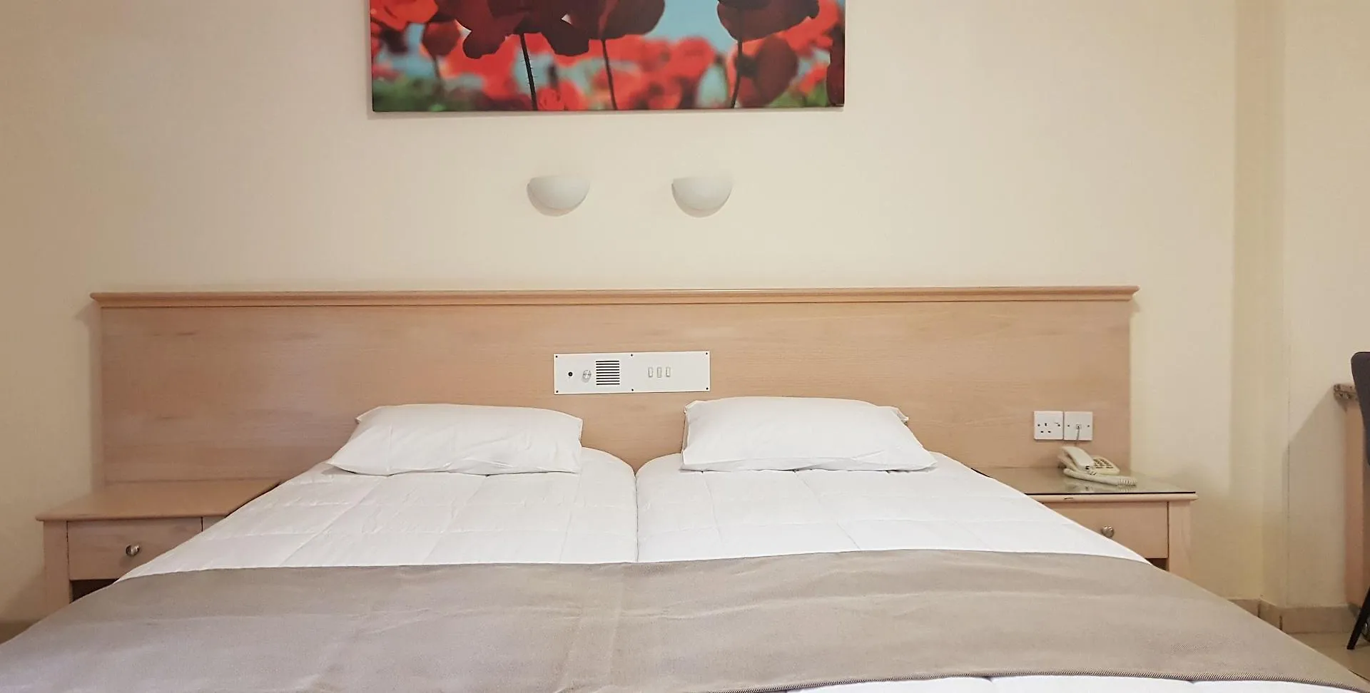 איה נאפה Senator Hotel Apartments - Adults Only 3*, איה נאפה קפריסין